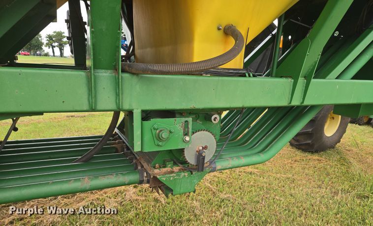 image for item EU3669 2005 John Deere 1890 air seeder