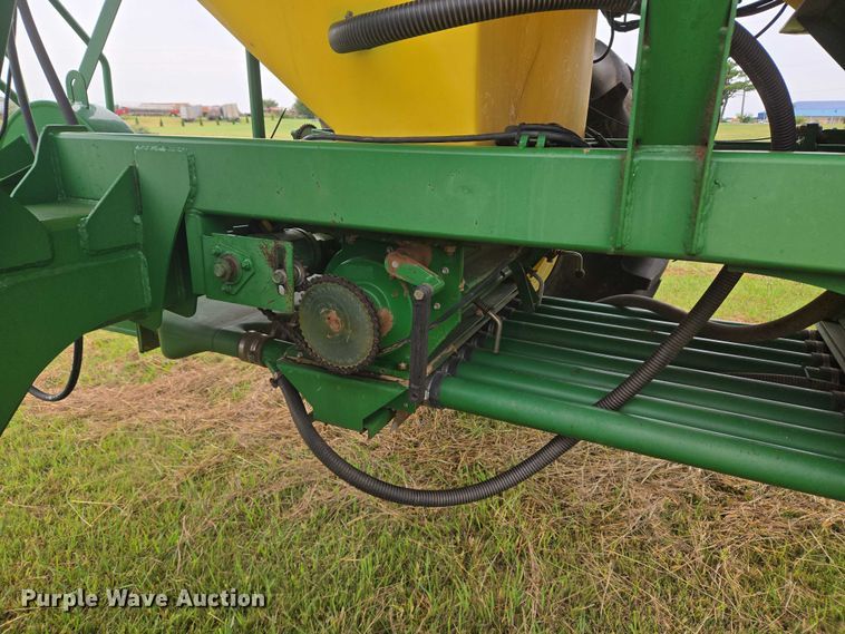 image for item EU3669 2005 John Deere 1890 air seeder