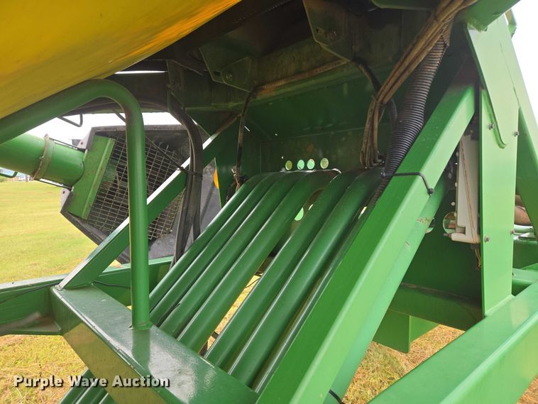 image for item EU3669 2005 John Deere 1890 air seeder