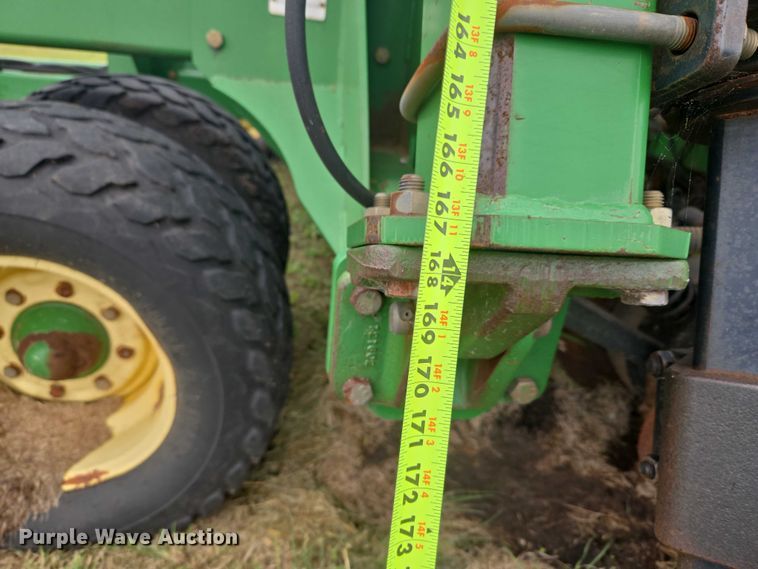 image for item EU3669 2005 John Deere 1890 air seeder