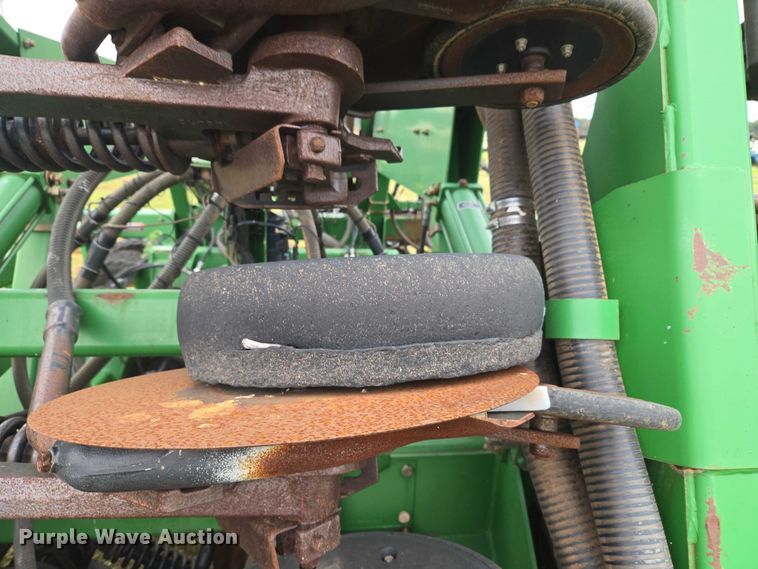 image for item EU3669 2005 John Deere 1890 air seeder