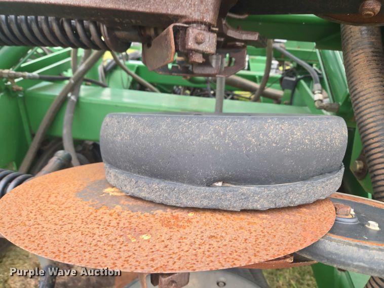 image for item EU3669 2005 John Deere 1890 air seeder