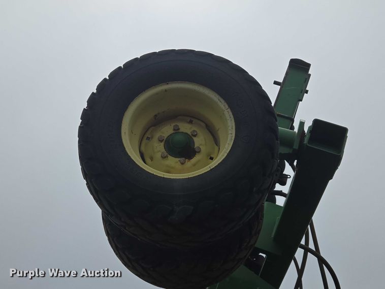 image for item EU3669 2005 John Deere 1890 air seeder