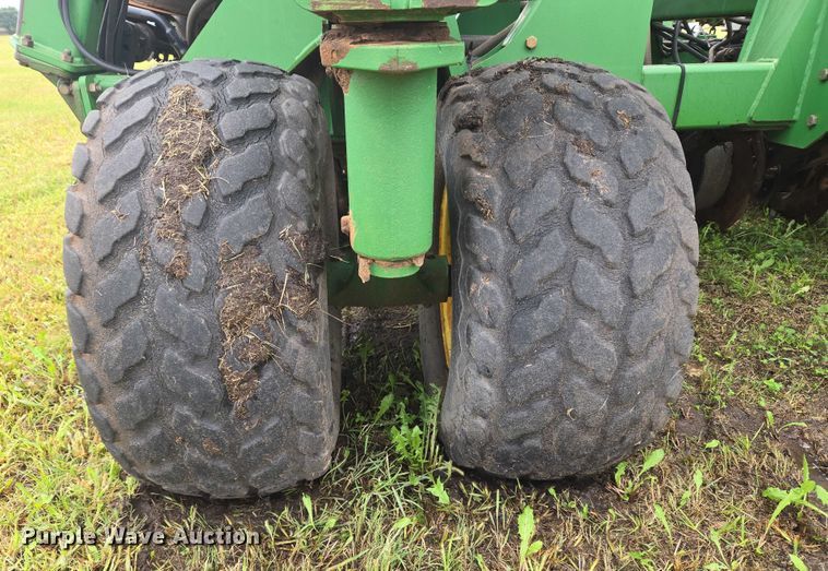 image for item EU3669 2005 John Deere 1890 air seeder