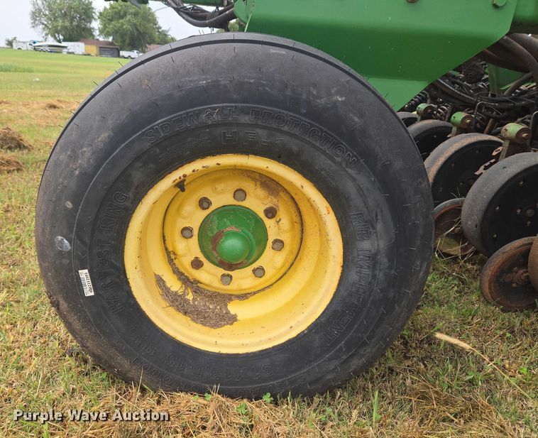 image for item EU3669 2005 John Deere 1890 air seeder