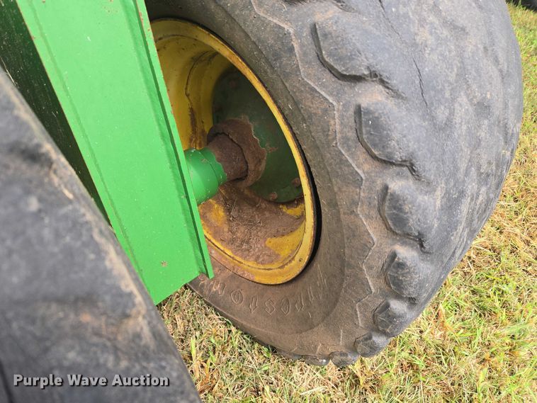 image for item EU3669 2005 John Deere 1890 air seeder