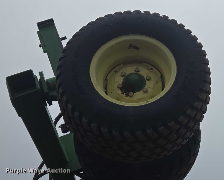 image for item EU3669 2005 John Deere 1890 air seeder