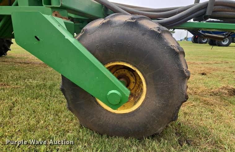 image for item EU3669 2005 John Deere 1890 air seeder