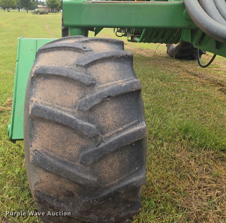 image for item EU3669 2005 John Deere 1890 air seeder