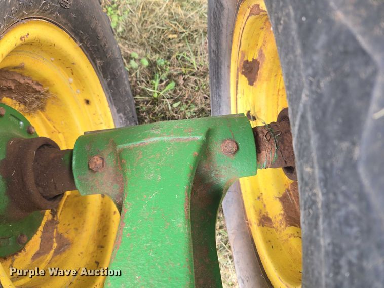 image for item EU3669 2005 John Deere 1890 air seeder
