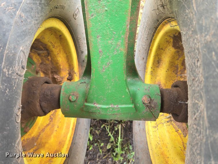 image for item EU3669 2005 John Deere 1890 air seeder