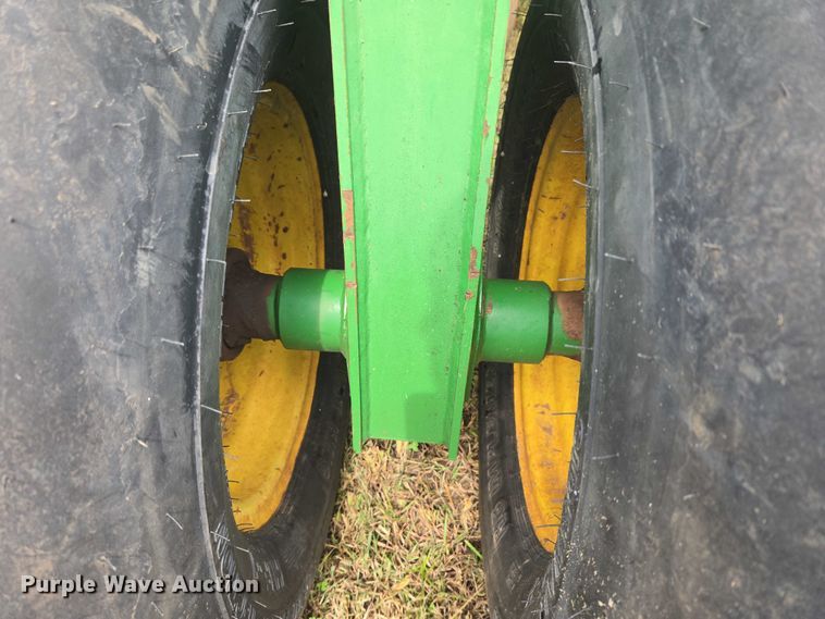 image for item EU3669 2005 John Deere 1890 air seeder