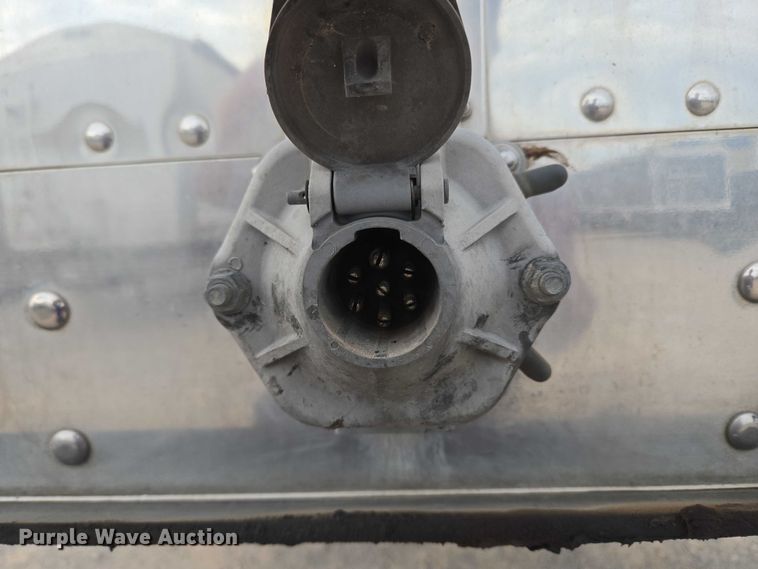 image for item EU3697 2021 Wilson PSDCL-402 livestock trailer