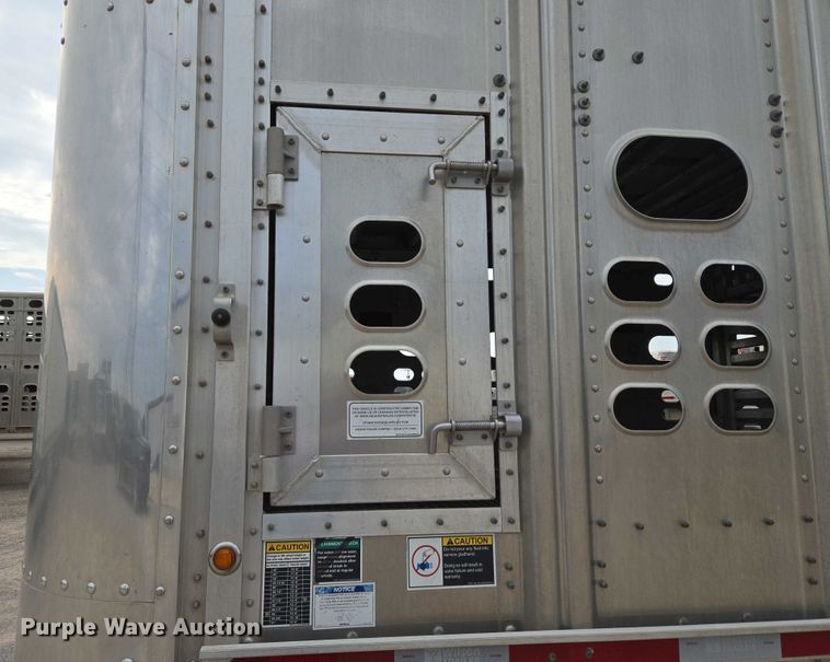 image for item EU3697 2021 Wilson PSDCL-402 livestock trailer