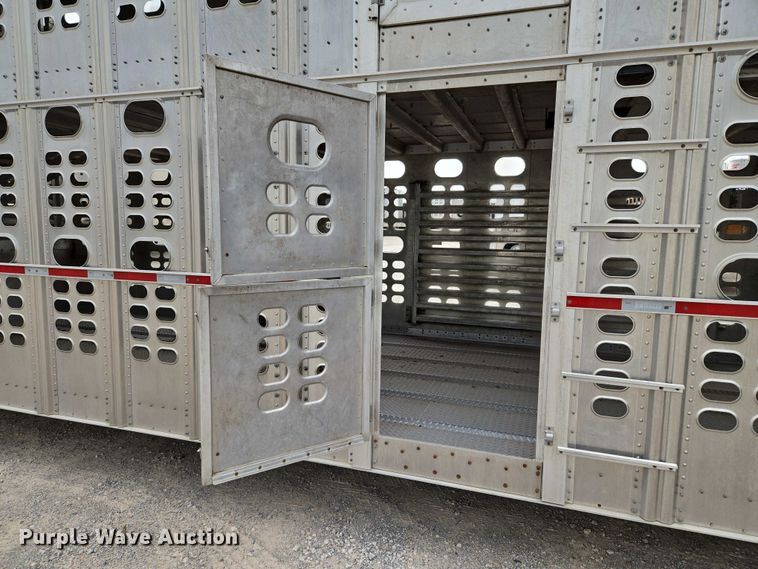 image for item EU3697 2021 Wilson PSDCL-402 livestock trailer