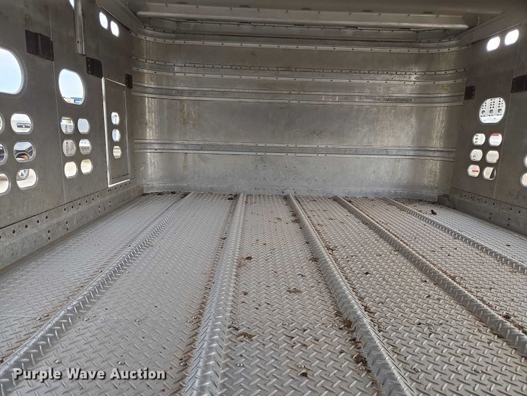 image for item EU3697 2021 Wilson PSDCL-402 livestock trailer