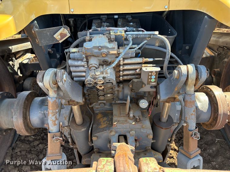 image for item EU4620 1995 Caterpillar Challenger 35 tractor