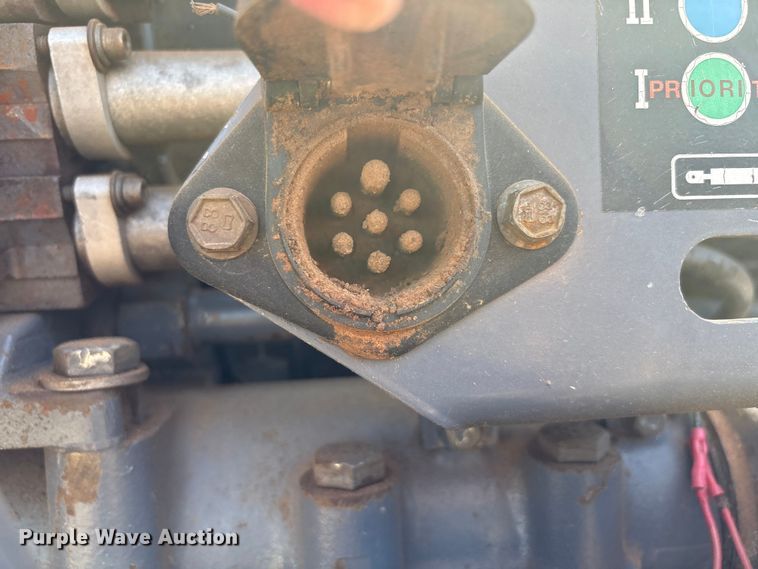 image for item EU4620 1995 Caterpillar Challenger 35 tractor