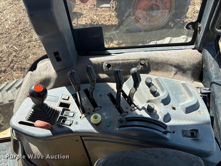 image for item EU4620 1995 Caterpillar Challenger 35 tractor