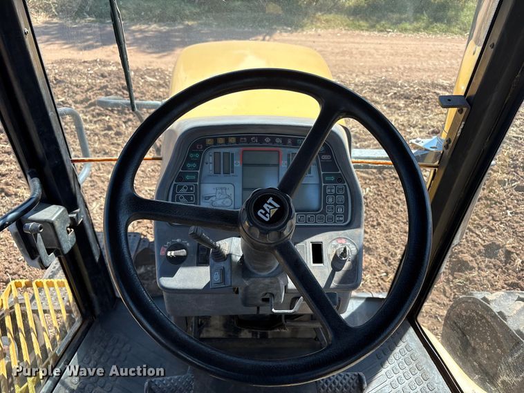 image for item EU4620 1995 Caterpillar Challenger 35 tractor