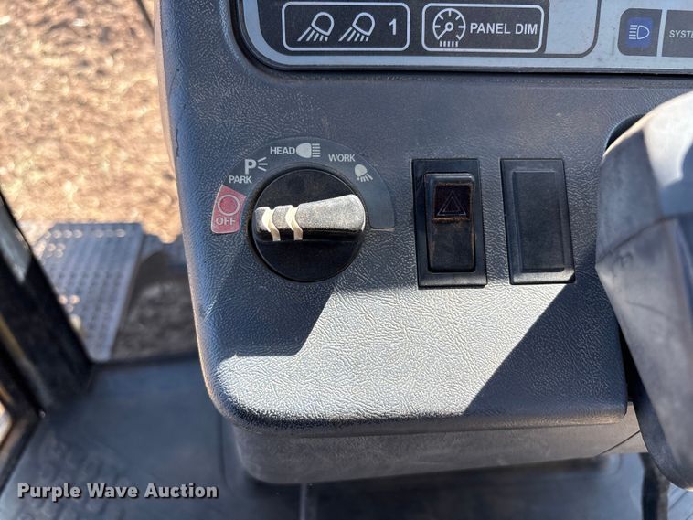 image for item EU4620 1995 Caterpillar Challenger 35 tractor