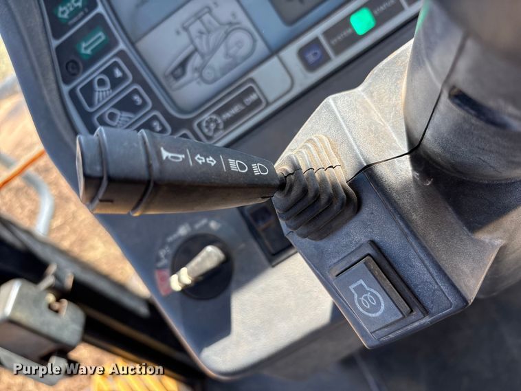 image for item EU4620 1995 Caterpillar Challenger 35 tractor