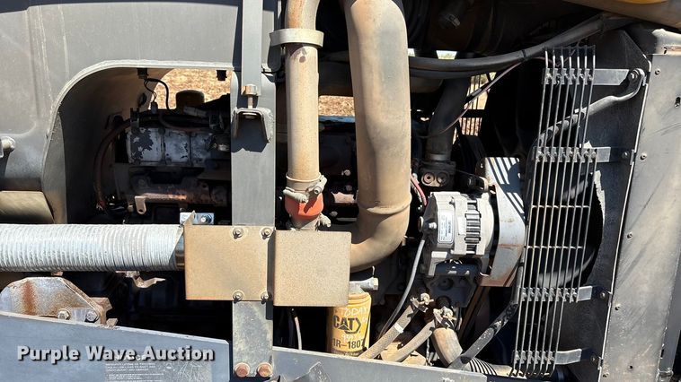 image for item EU4620 1995 Caterpillar Challenger 35 tractor