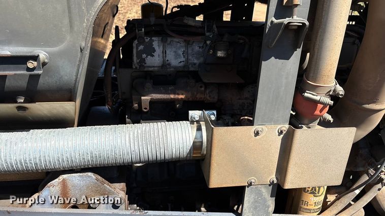 image for item EU4620 1995 Caterpillar Challenger 35 tractor