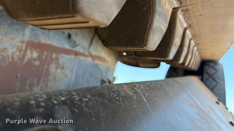 image for item EU4620 1995 Caterpillar Challenger 35 tractor