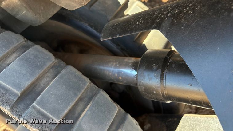 image for item EU4620 1995 Caterpillar Challenger 35 tractor