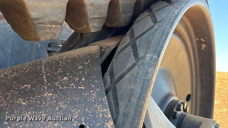 image for item EU4620 1995 Caterpillar Challenger 35 tractor