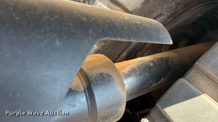 image for item EU4620 1995 Caterpillar Challenger 35 tractor