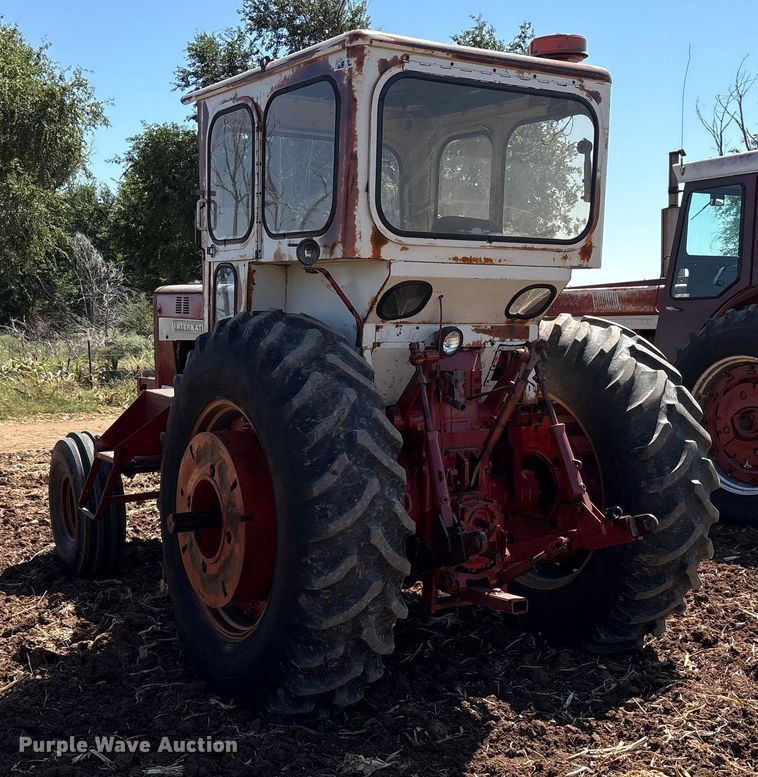 image for item EU4621 1969 International Harvester F856D tractor