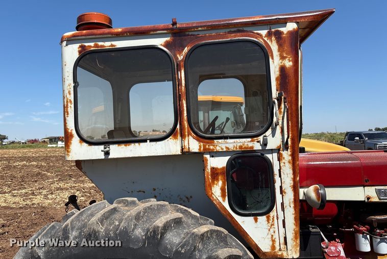 image for item EU4621 1969 International Harvester F856D tractor