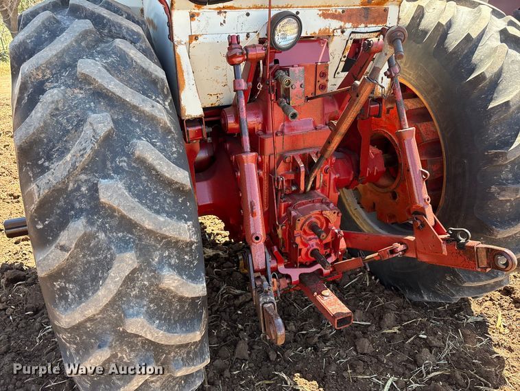 image for item EU4621 1969 International Harvester F856D tractor