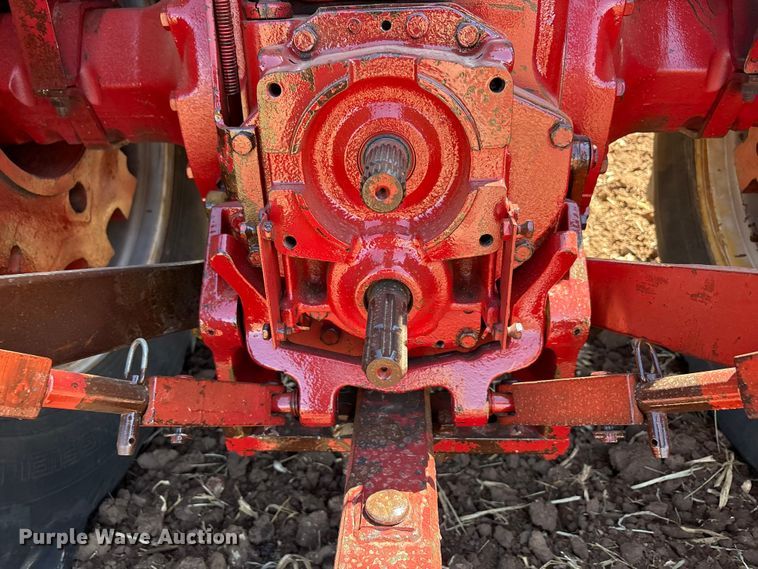 image for item EU4621 1969 International Harvester F856D tractor