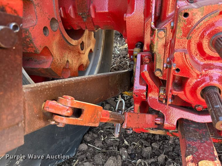 image for item EU4621 1969 International Harvester F856D tractor