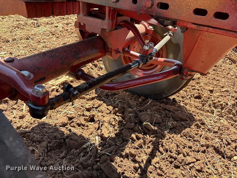 image for item EU4621 1969 International Harvester F856D tractor