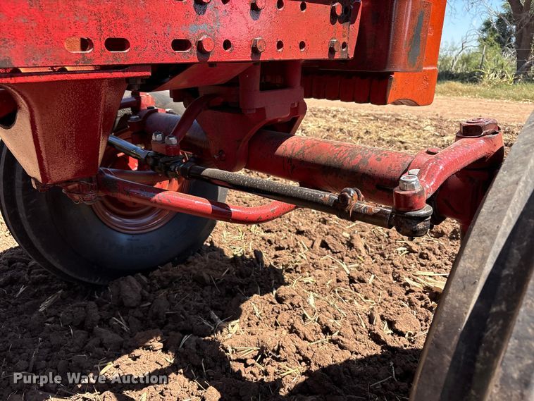 image for item EU4621 1969 International Harvester F856D tractor