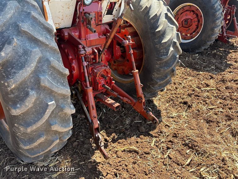 image for item EU4621 1969 International Harvester F856D tractor