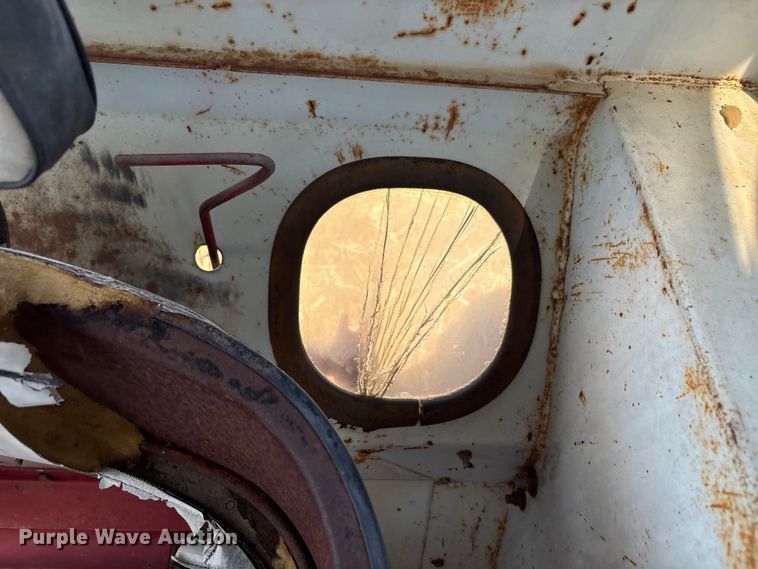 image for item EU4621 1969 International Harvester F856D tractor