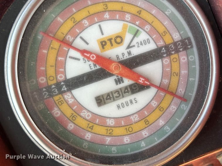 image for item EU4621 1969 International Harvester F856D tractor