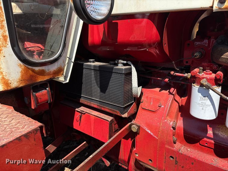 image for item EU4621 1969 International Harvester F856D tractor