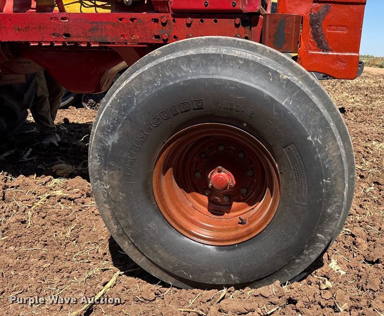 image for item EU4621 1969 International Harvester F856D tractor