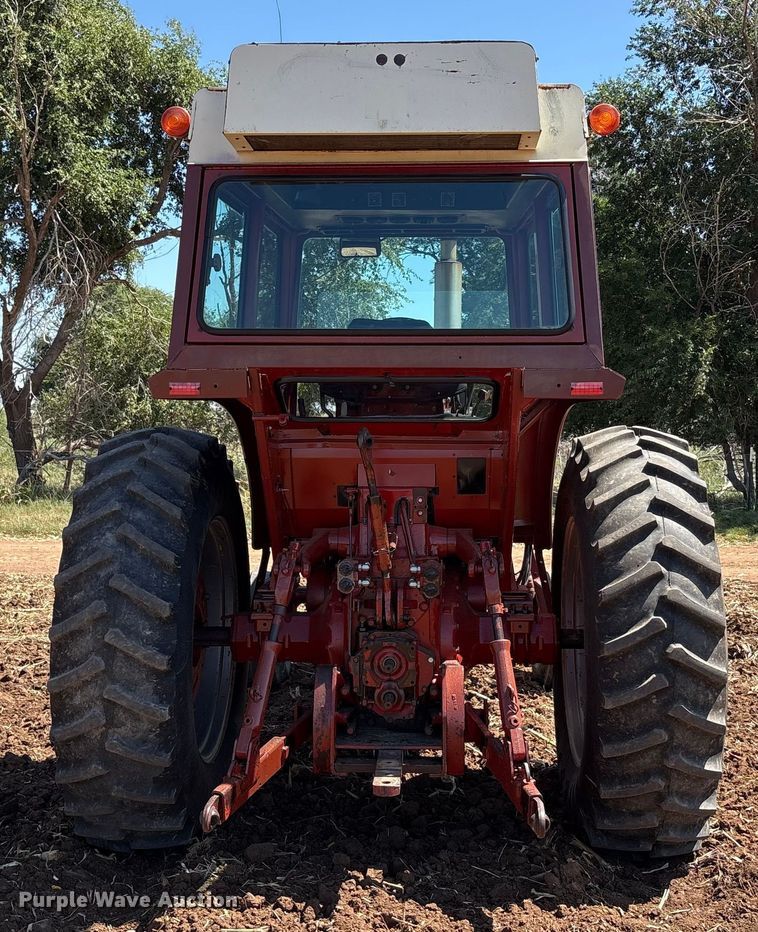 image for item EU4622 1975 International Harvester F1066 tractor