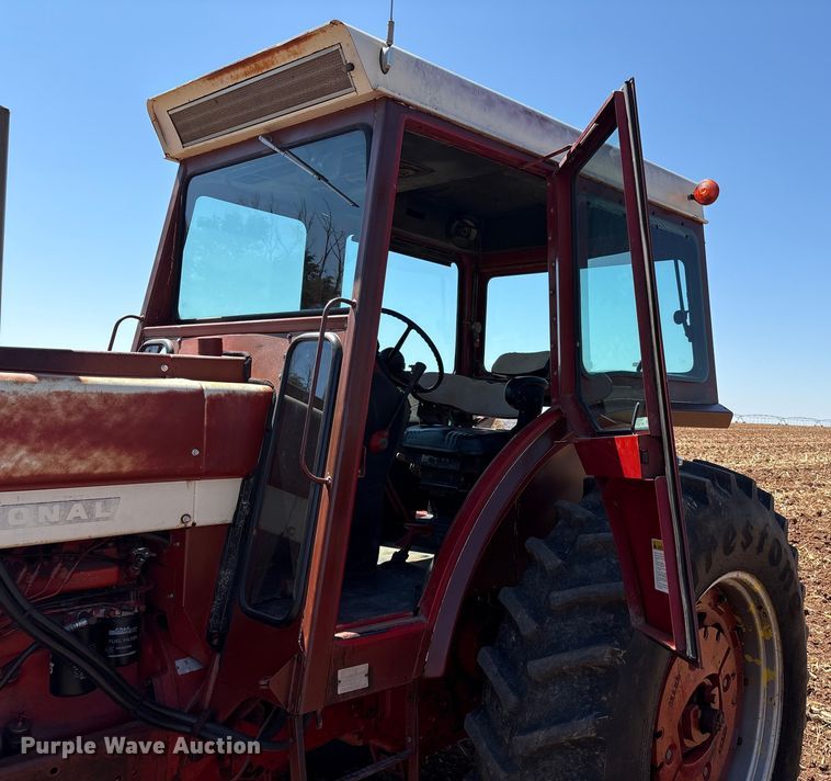 image for item EU4622 1975 International Harvester F1066 tractor