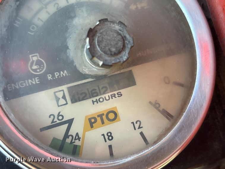 image for item EU4622 1975 International Harvester F1066 tractor