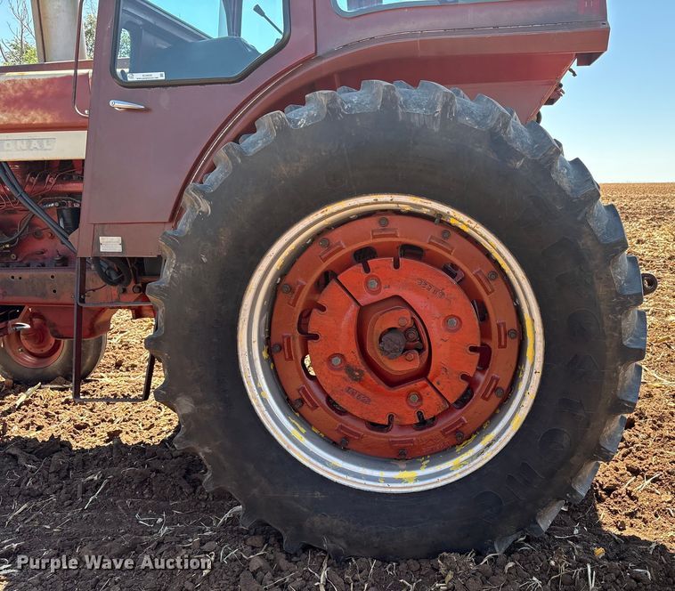 image for item EU4622 1975 International Harvester F1066 tractor
