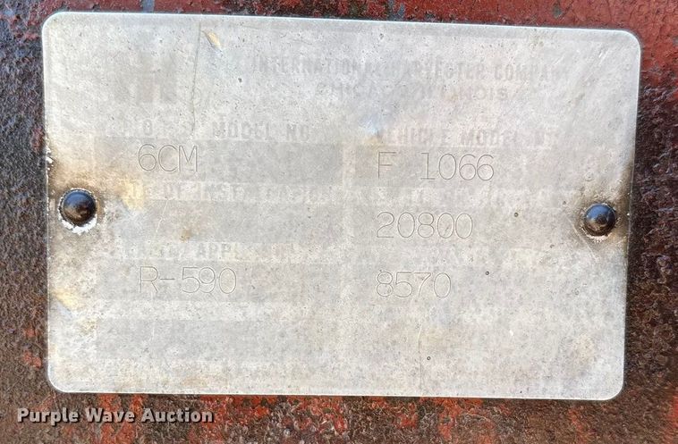 image for item EU4622 1975 International Harvester F1066 tractor