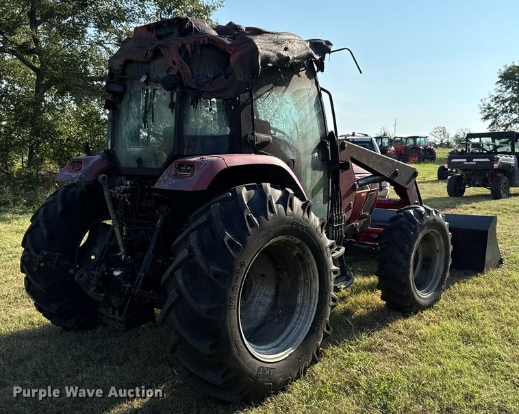 image for item GH9339 2011 Mahindra 8560 MFWD tractor